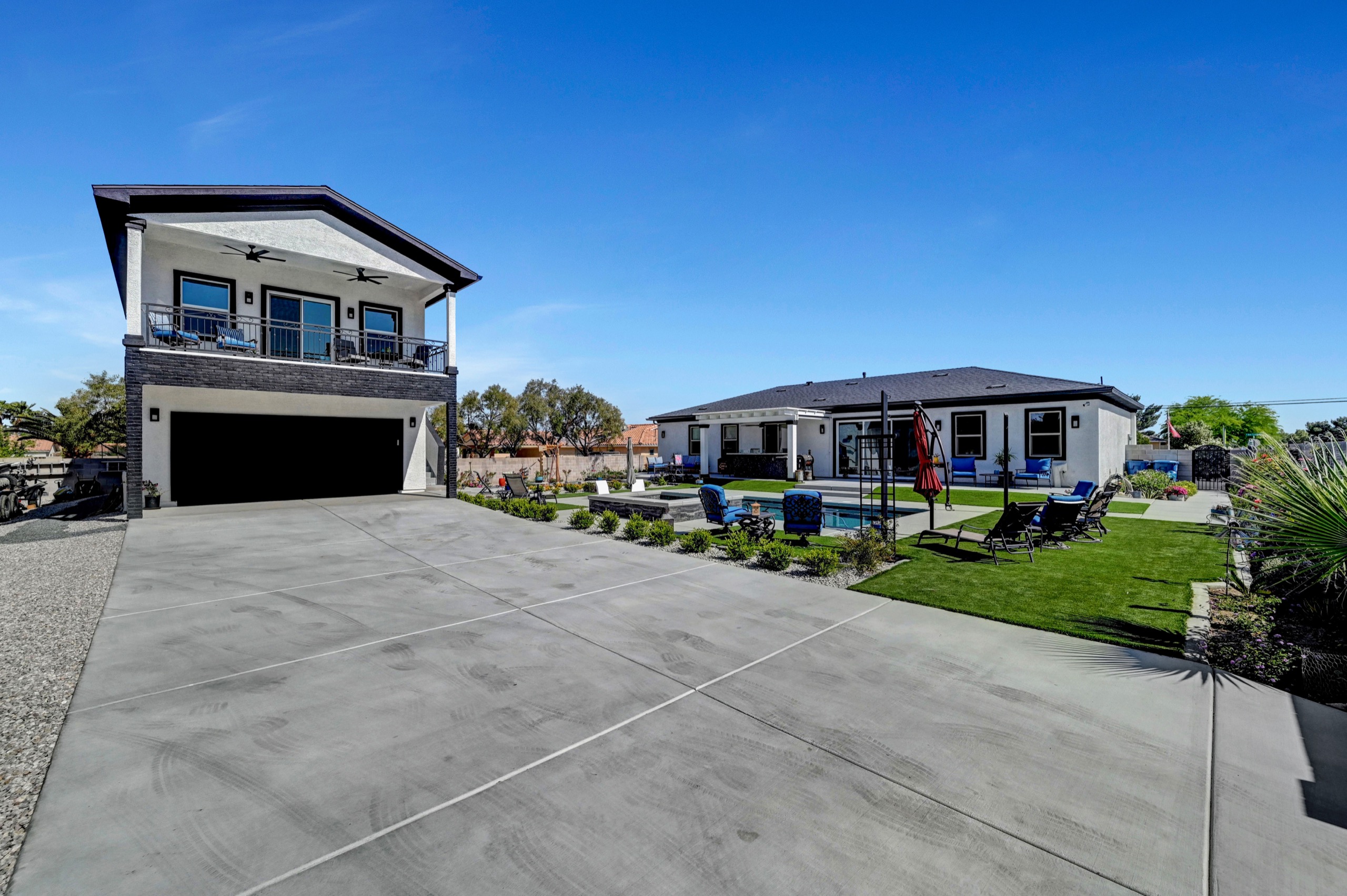 Backyard pool and casita